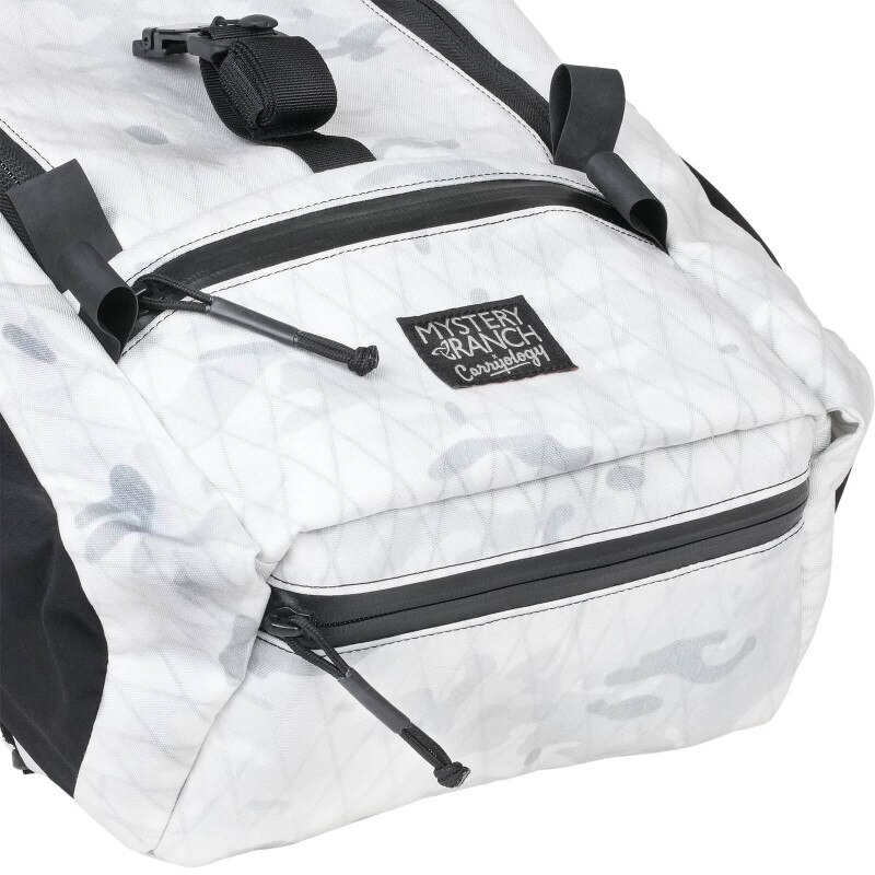 The Spartan - Multicam Alpine (Detail, Stick It Pocket)